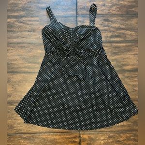 Beach Bump by Motherhood Maternity swim top 2X